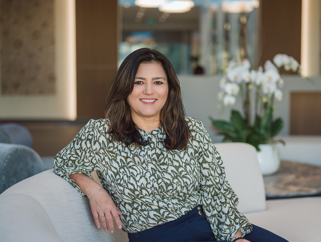 Jackie-Awve-strategic-branding-advisor-1-1200×905